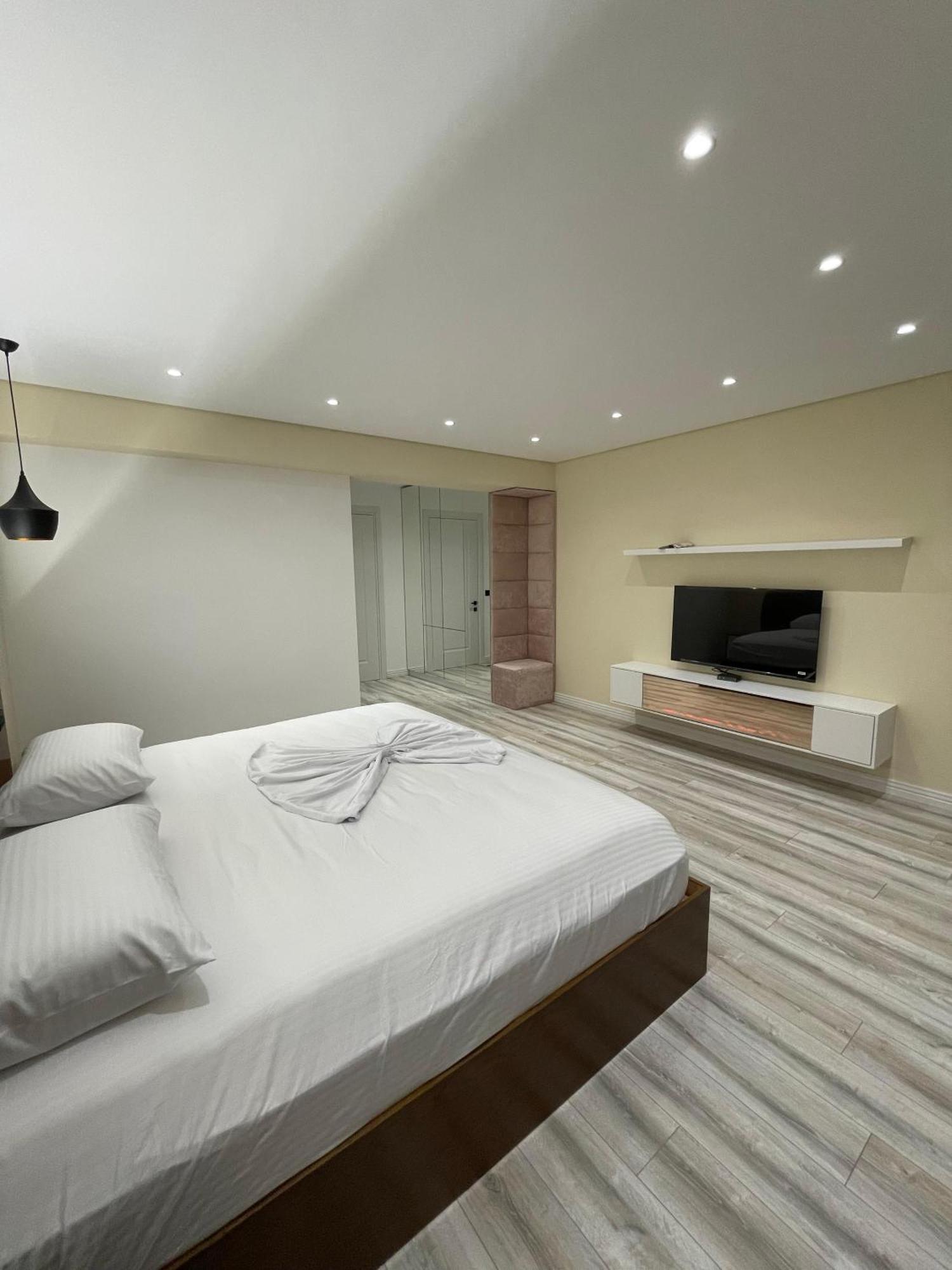 Home 12 Librazhet Εξωτερικό φωτογραφία