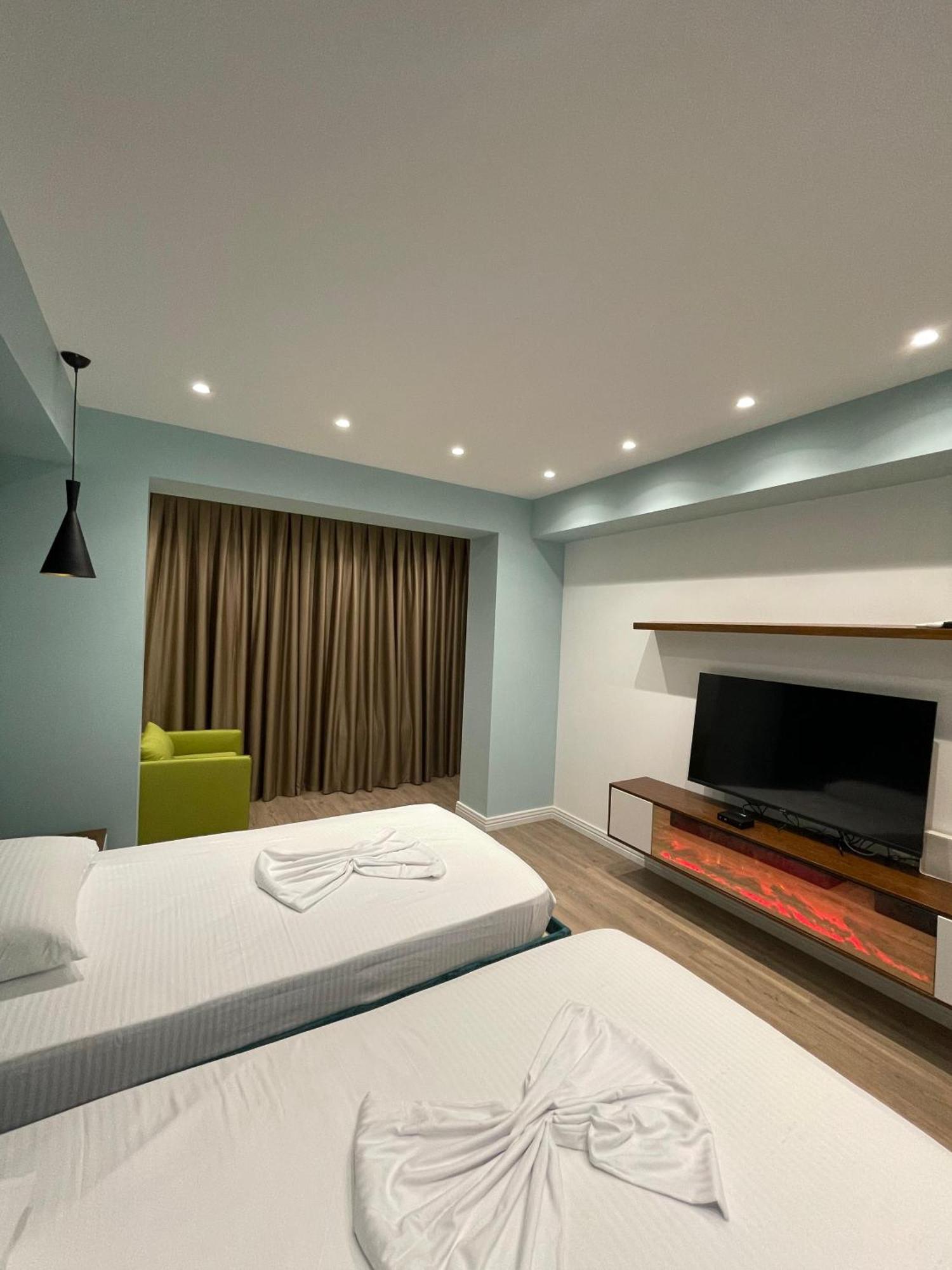 Home 12 Librazhet Εξωτερικό φωτογραφία