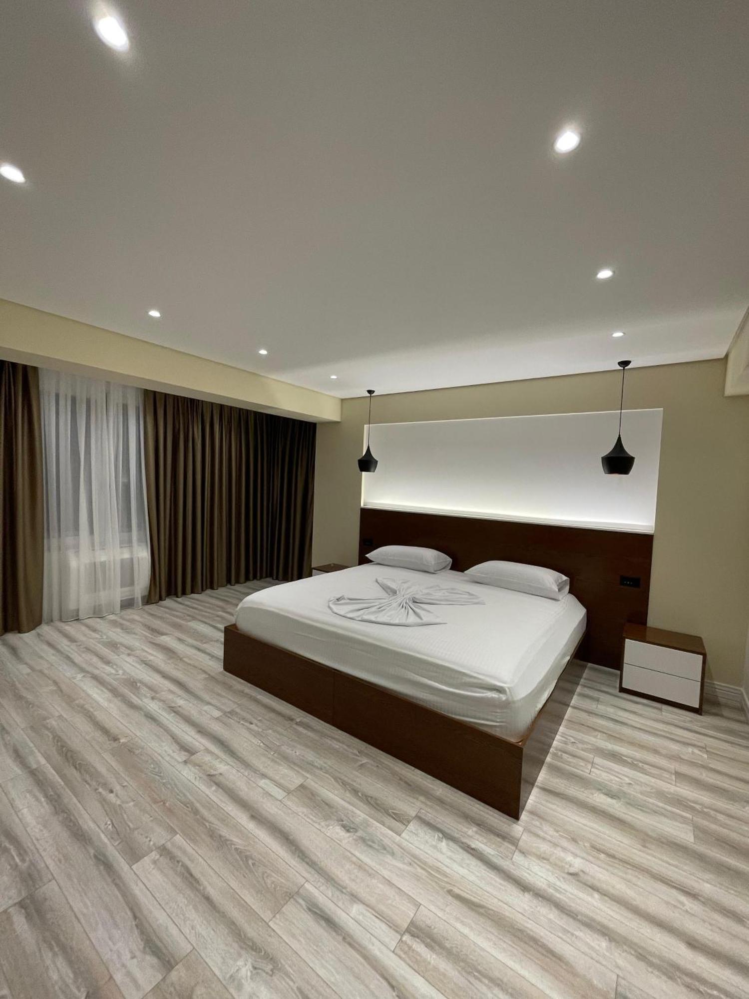 Home 12 Librazhet Εξωτερικό φωτογραφία