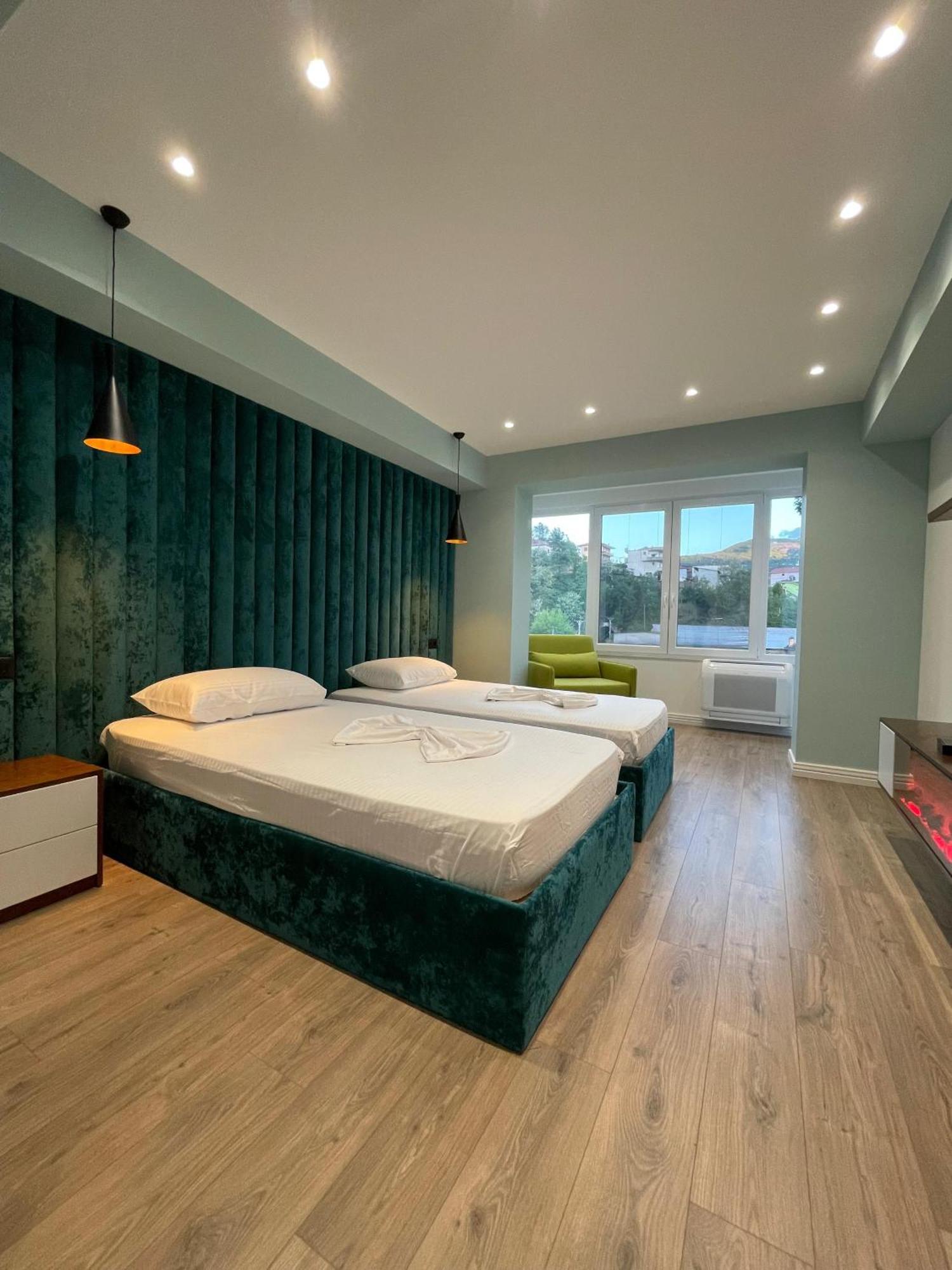 Home 12 Librazhet Εξωτερικό φωτογραφία