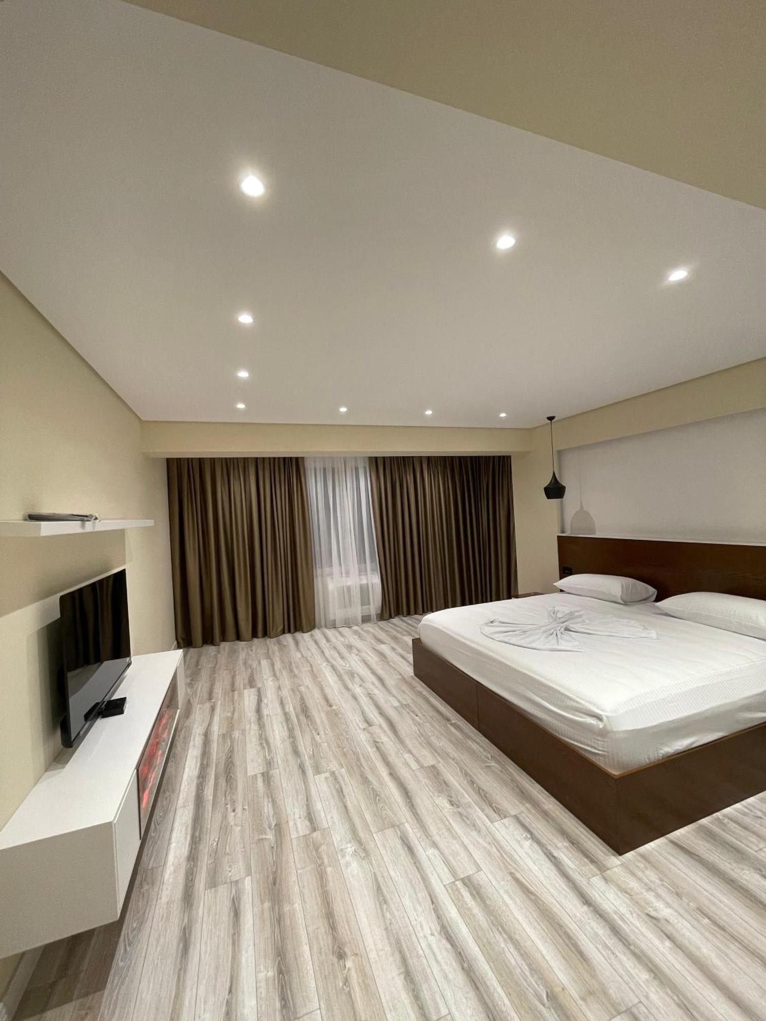 Home 12 Librazhet Εξωτερικό φωτογραφία