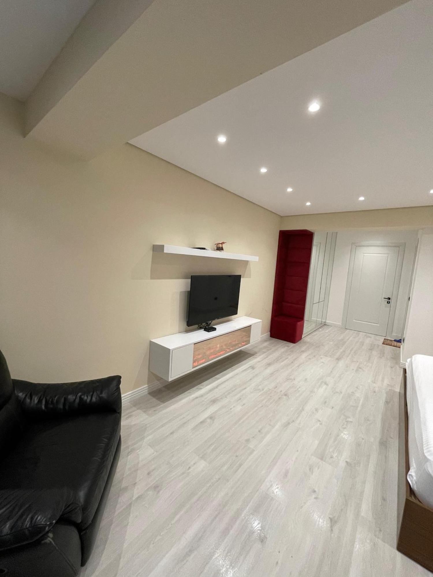 Home 12 Librazhet Εξωτερικό φωτογραφία