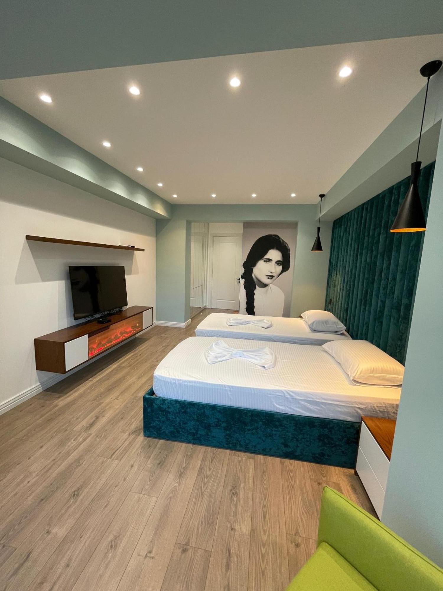 Home 12 Librazhet Εξωτερικό φωτογραφία
