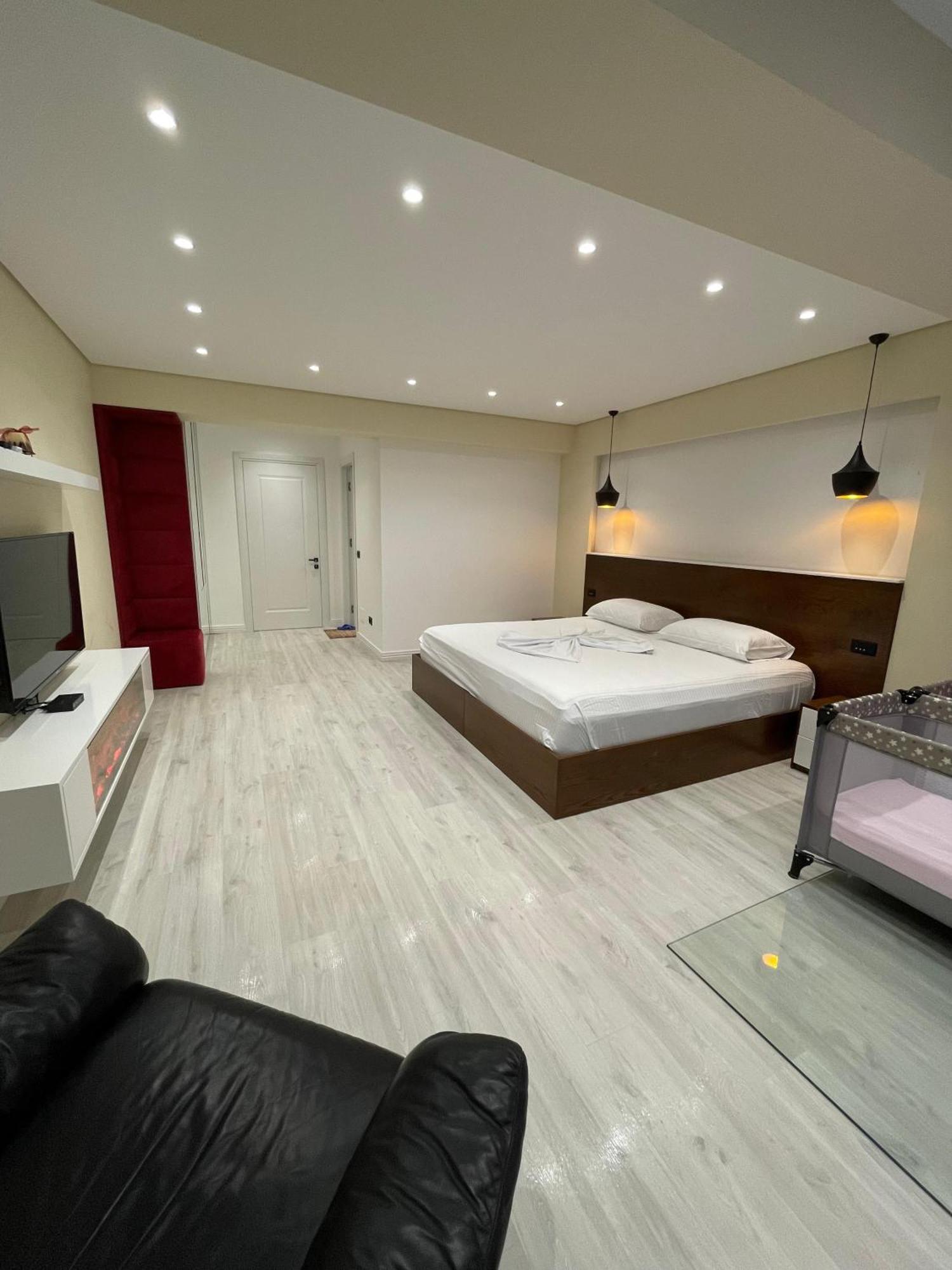 Home 12 Librazhet Εξωτερικό φωτογραφία