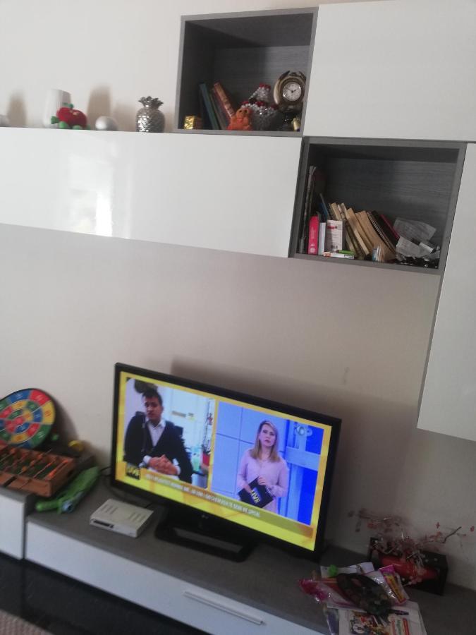 Home 12 Librazhet Εξωτερικό φωτογραφία