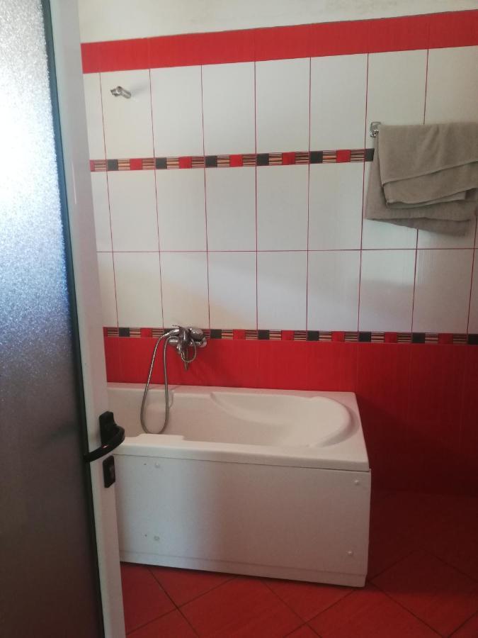 Home 12 Librazhet Εξωτερικό φωτογραφία